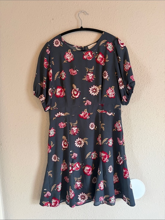 LOFT Dresses & Skirts - LOFT Charcoal Midi Dress with Red and Pink Floral Print